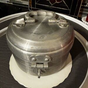 Aluminum Pakistan lunchpail